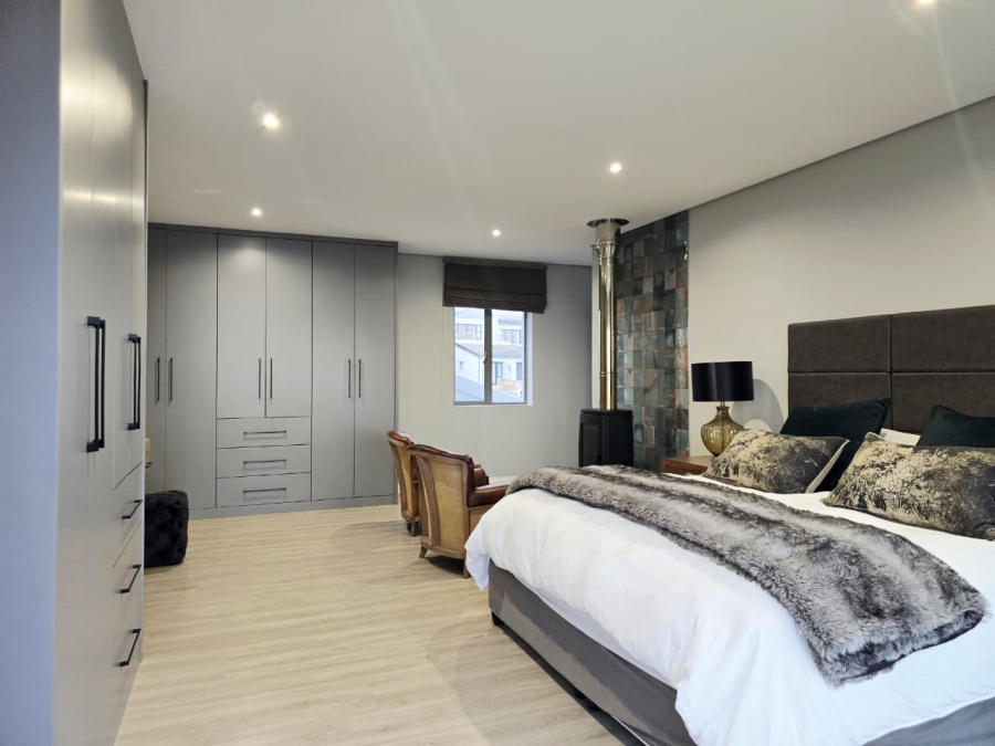 4 Bedroom Property for Sale in Oubaai Western Cape
